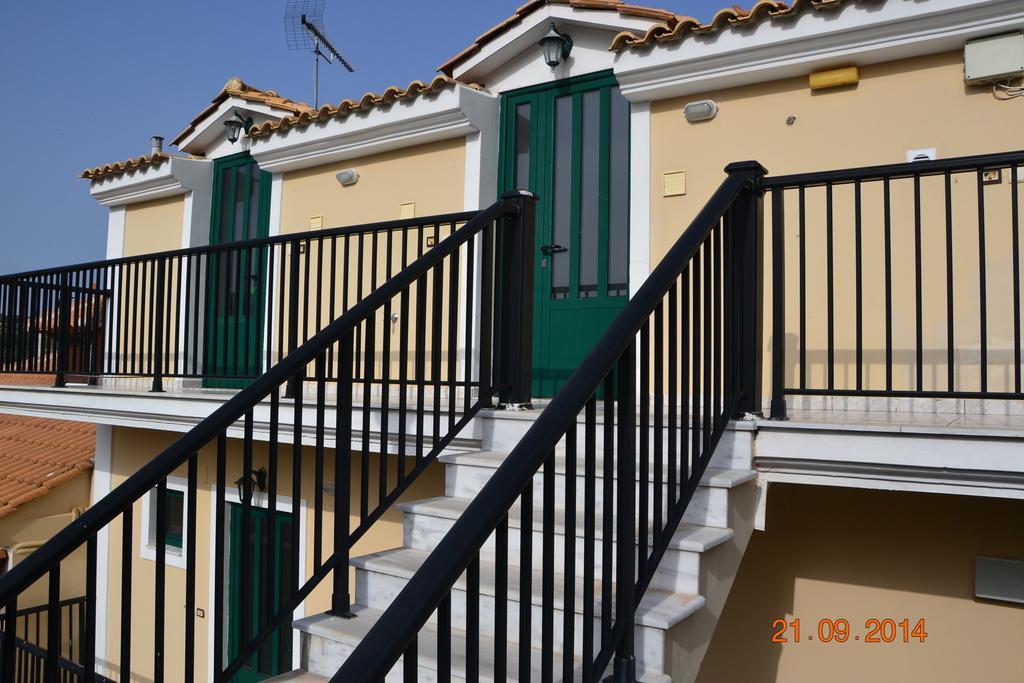Karmiris Studios And Apartments Keri Dış mekan fotoğraf