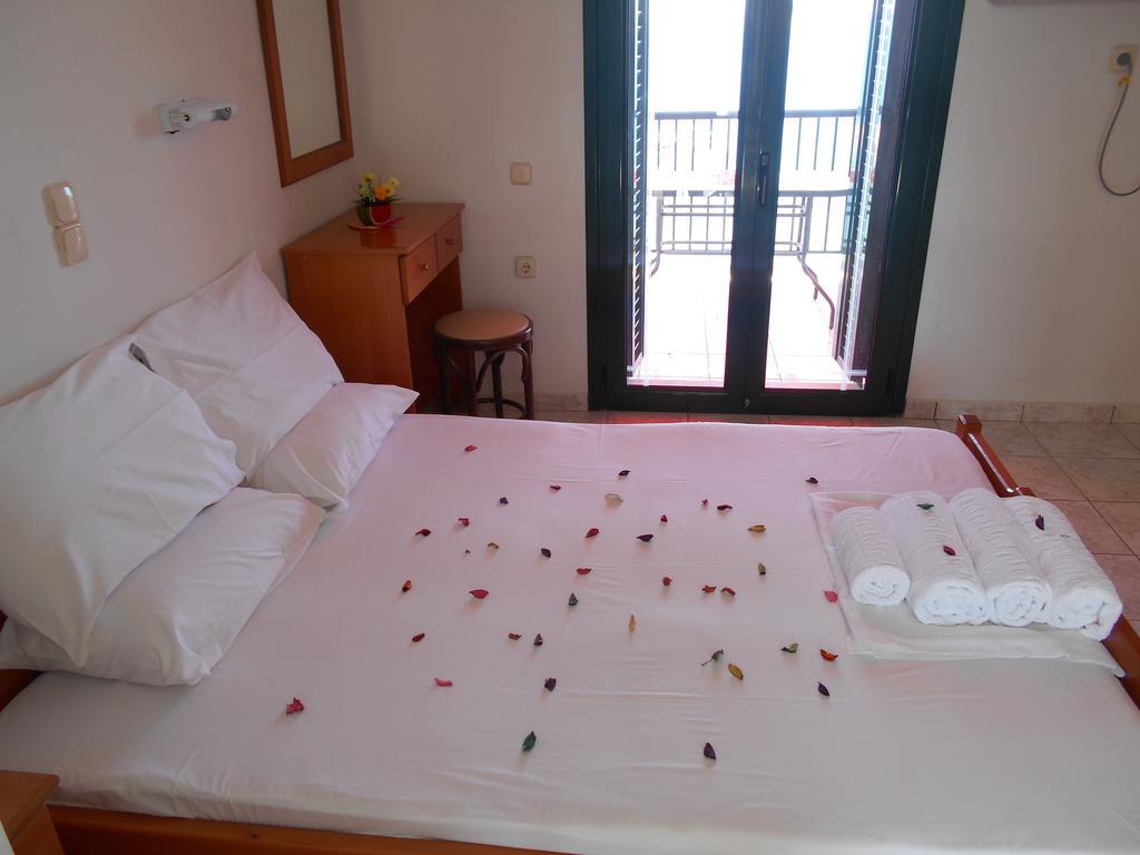 Karmiris Studios And Apartments Keri Dış mekan fotoğraf